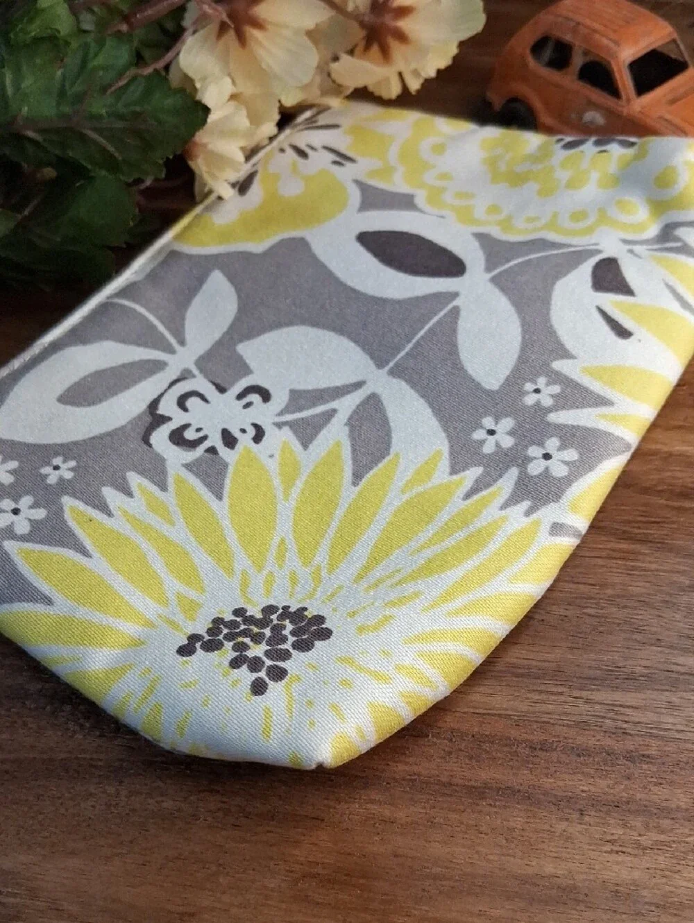 thirty-one Gray Floral Canvas Pouch with Yellow Accent